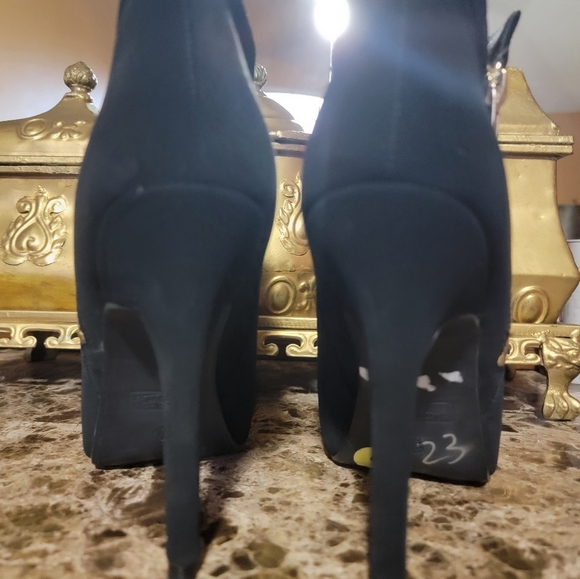 Boots - Picture 2 of 4